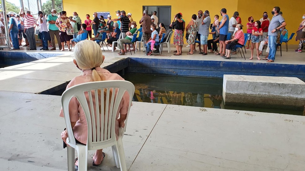 Filas para aplica&ccedil;&atilde;o da 2&ordf; dose da vacina&ccedil;&atilde;o contra Covid-19, em Jo&atilde;o Pessoa &mdash; Foto: &Iacute;talo Di Lucena/TV Cabo Branco