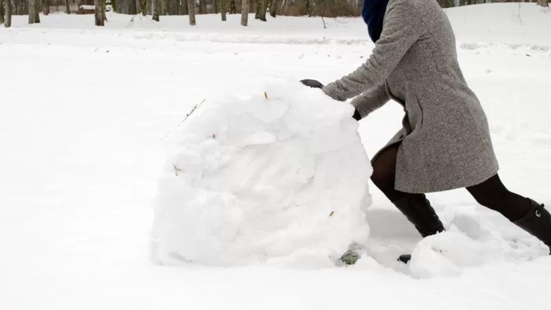 No método chamado de bola de neve, é necessário priorizar dívida com menor valor (Foto: GETTY IMAGES via BBC)