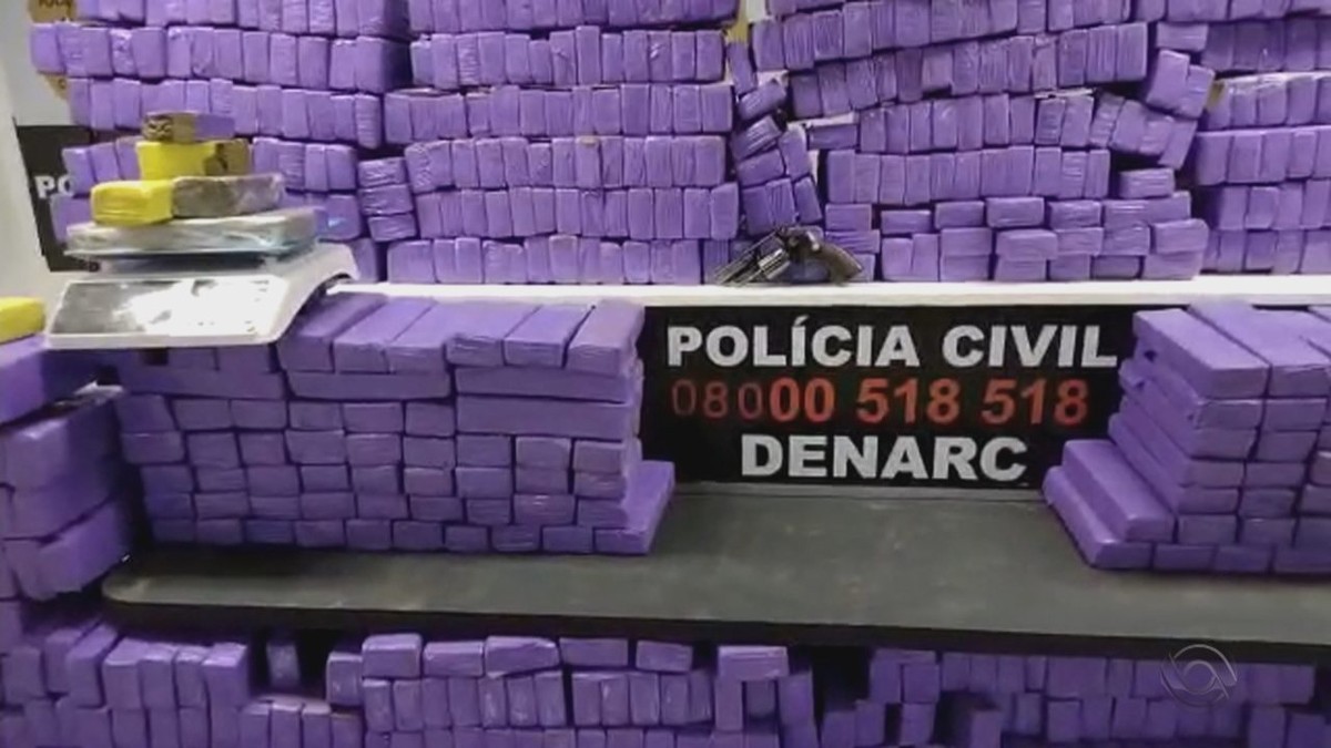 Presa suspeita de comandar tráfico de drogas de dentro de condomínio de luxo em Gravataí - Vimarsana News