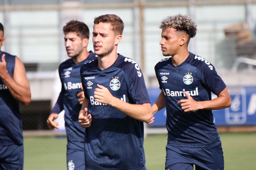 Depois de folga, Grêmio retoma pré-temporada com treino físico no gramado
