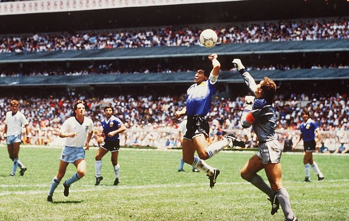Maradona bola Copa do Mundo 1986 (Foto: Getty Images)