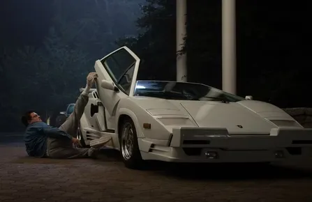 Lamborghini usado por DiCaprio na icônica cena de 'O Lobo de Wall Street' será leiloado