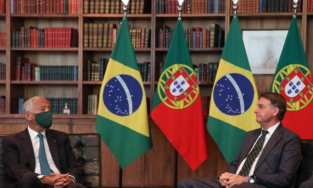 O presidente de Portugal, Marcelo Rebelo de Sousa, é recebido pelo presidente Jair Bolsonaro 