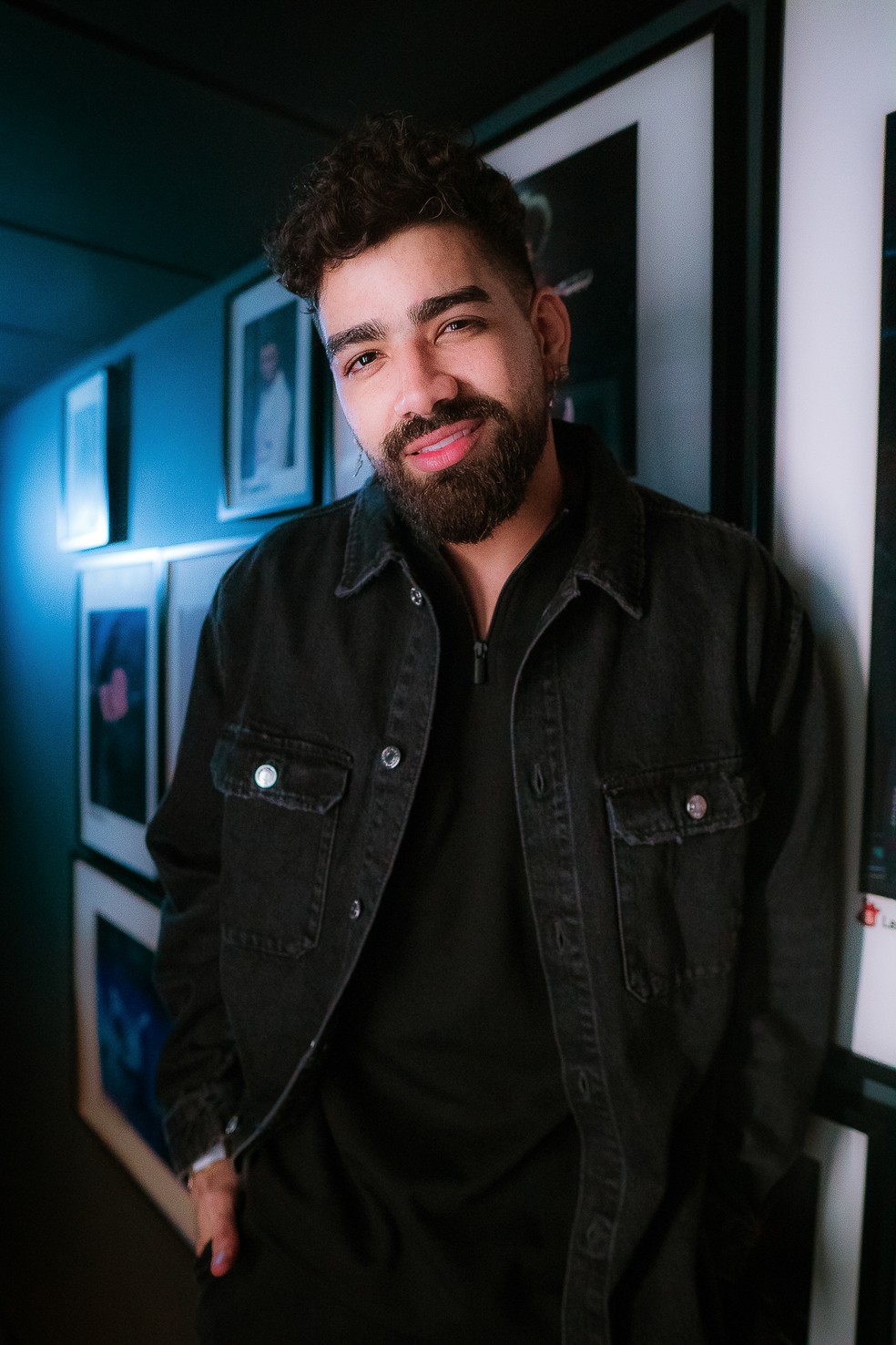 Dilsinho marcou presença no show de Luan Santana em Portugal — Foto: Eric Oelke
