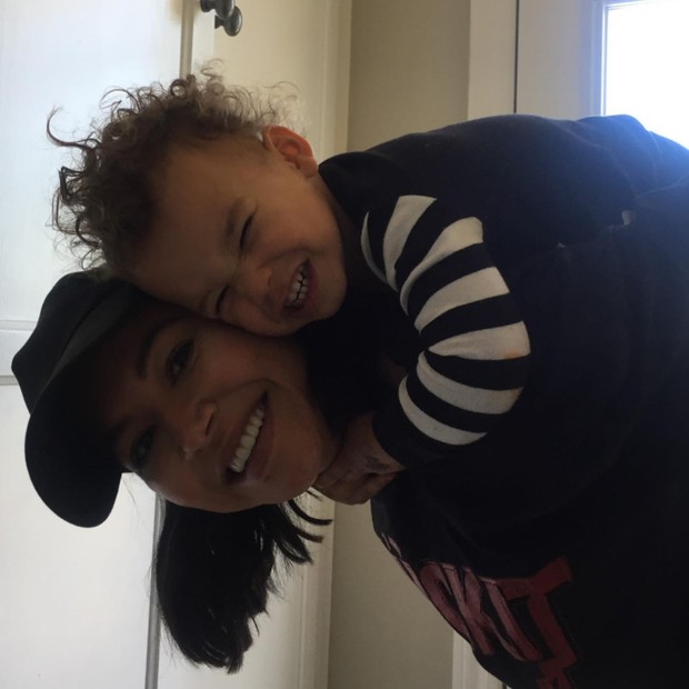 Naya Rivera (1987-2020) e o filho, Josey (Foto: Reprodução/Instagram)