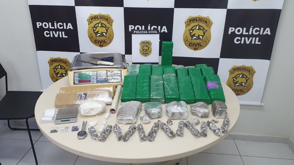 Droga apreendida dentro de casa em condom&iacute;nio de Parnamirim, nesta quinta-feira (22) &mdash; Foto: Pol&iacute;cia Civil/Divulga&ccedil;&atilde;o