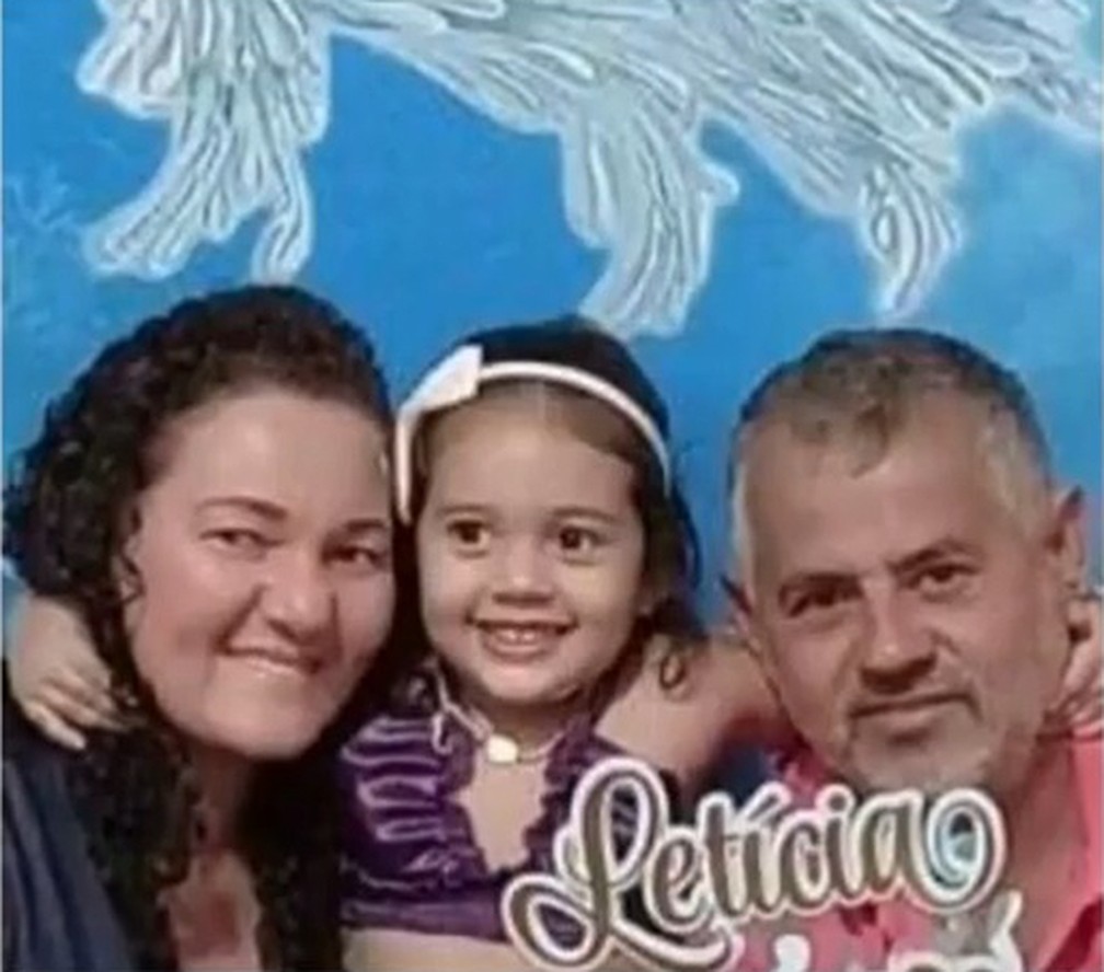 Mãe, pai e filha foram algumas das vítimas do desabamento na Bahia — Foto: Reprodução/TV Sudoeste