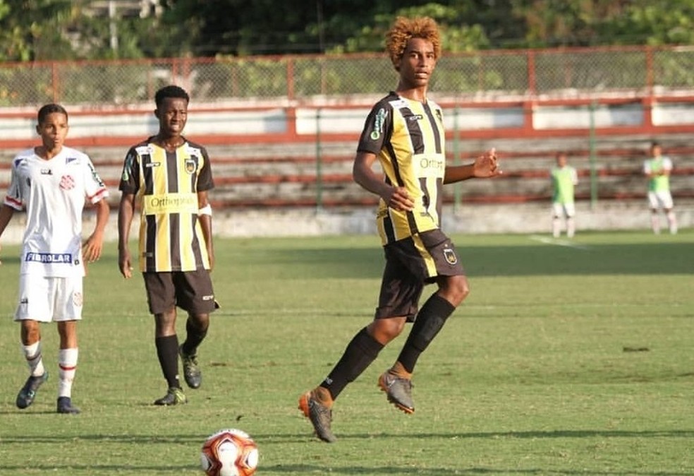Matheus em ação pelo Volta Redonda — Foto: Volta Redonda (Twitter)