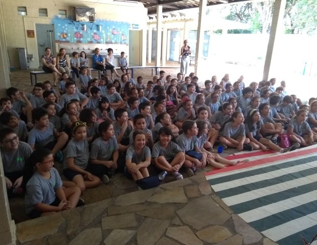 Durante o projeto de socialização, os alunos apresentam seus dons (Foto: E.E. Marechal Mallet)