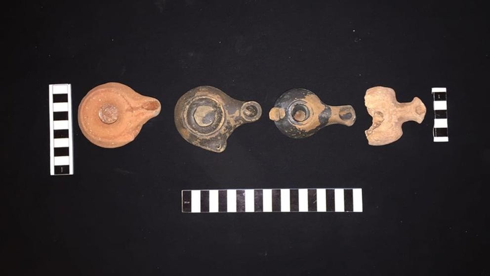 Fragmentos de cerâmica provavelmente eram usados pelos trabalhadores da vinícola antiga  (Foto: Ministry of Antiquities, Arab Republic of Egypt)
