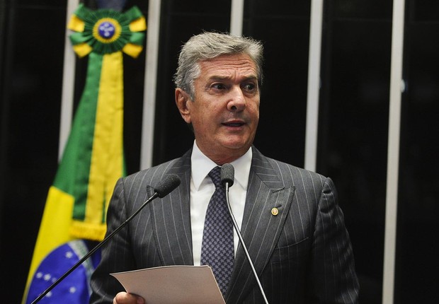 O senador Fernando Collor (PTC-AL) relembrou o processo de impeachment que o afastou do governo, mas não revelou voto (Foto: Marcos Oliveira/Agência Senado)