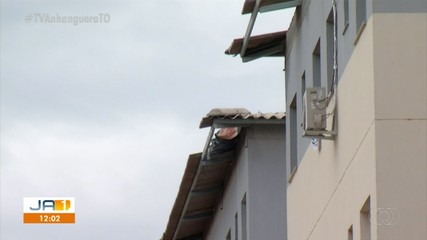 Chuva causa estragos em condomínio de Palmas e moradores estão deixando casas por medo