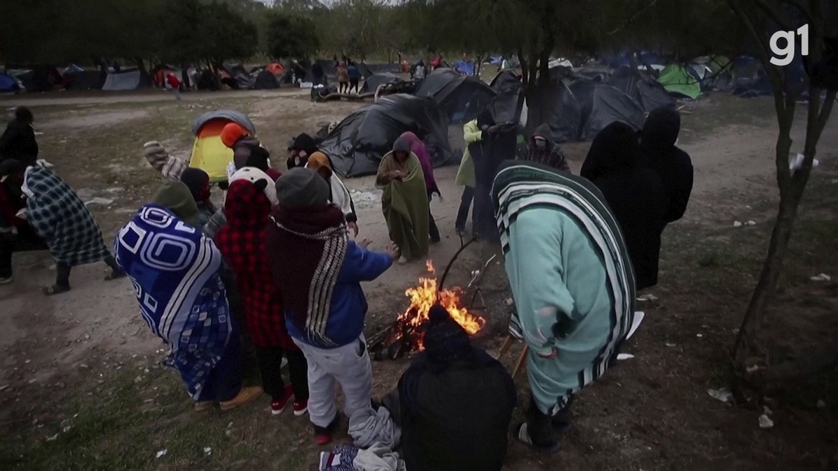 Los migrantes se enfrentan a una helada Navidad en la frontera entre Estados Unidos y México |  Mundo