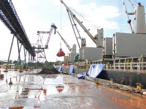 Porto de Santana movimentou 962.607 toneladas de cargas em 2013 (Foto: Aline Medeiros/CDSA)