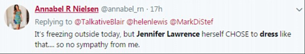Um comentário nas redes sociais questionando a vestimenta da atriz Jennifer Lawrence (Foto: Twitter)