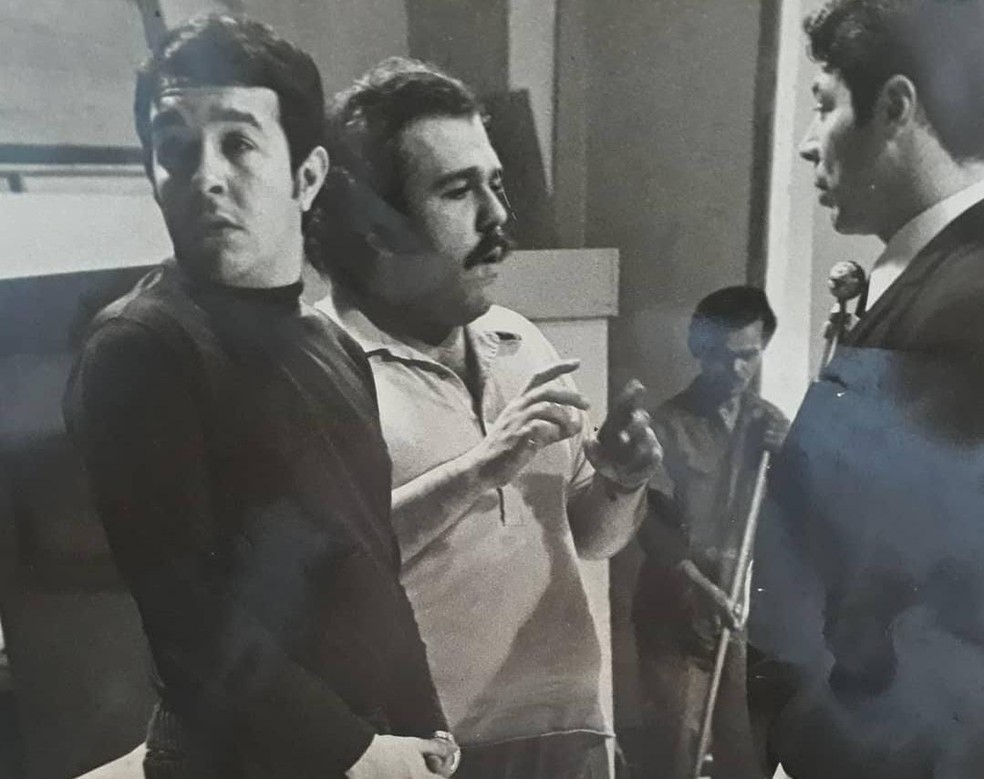 Eddy Newton ao lado de Silvio Santos, em foto de arquivo. &mdash; Foto: Reprodu&ccedil;&atilde;o/Instagram