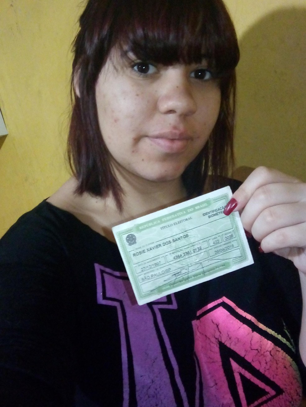Doente no 1º turno das eleições de 2016, Rosie Xavier foi uma das pessoas multadas por não votar nem justificar ausência (Foto: Arquivo pessoal)
