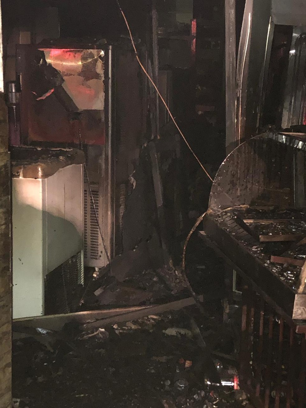 Polícia Civil irá investigar o que teria provocado o incêndio dentro do estabelecimento em Marília.  — Foto: Marília Notícia/Divulgação 