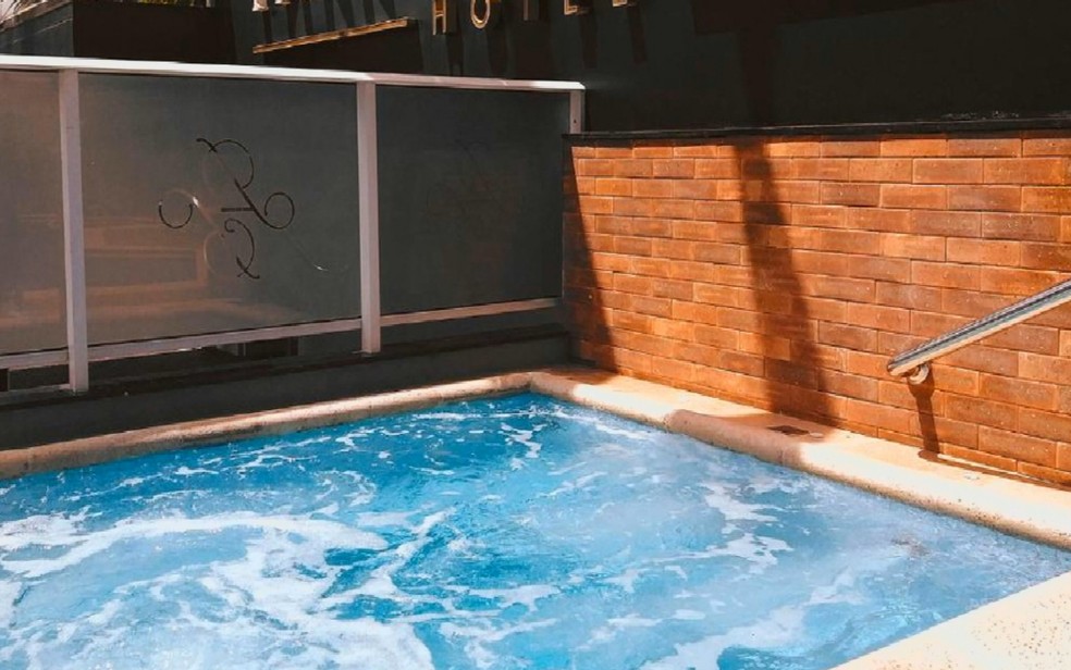 Menino se afoga após ter braço sugado por ralo de piscina em hotel de Anápolis e é resgatado com vida