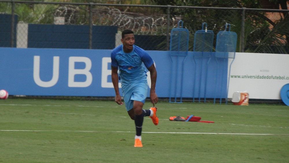 David sonha com estreia e afirma:Tenho que dar resposta o mais rápido possível