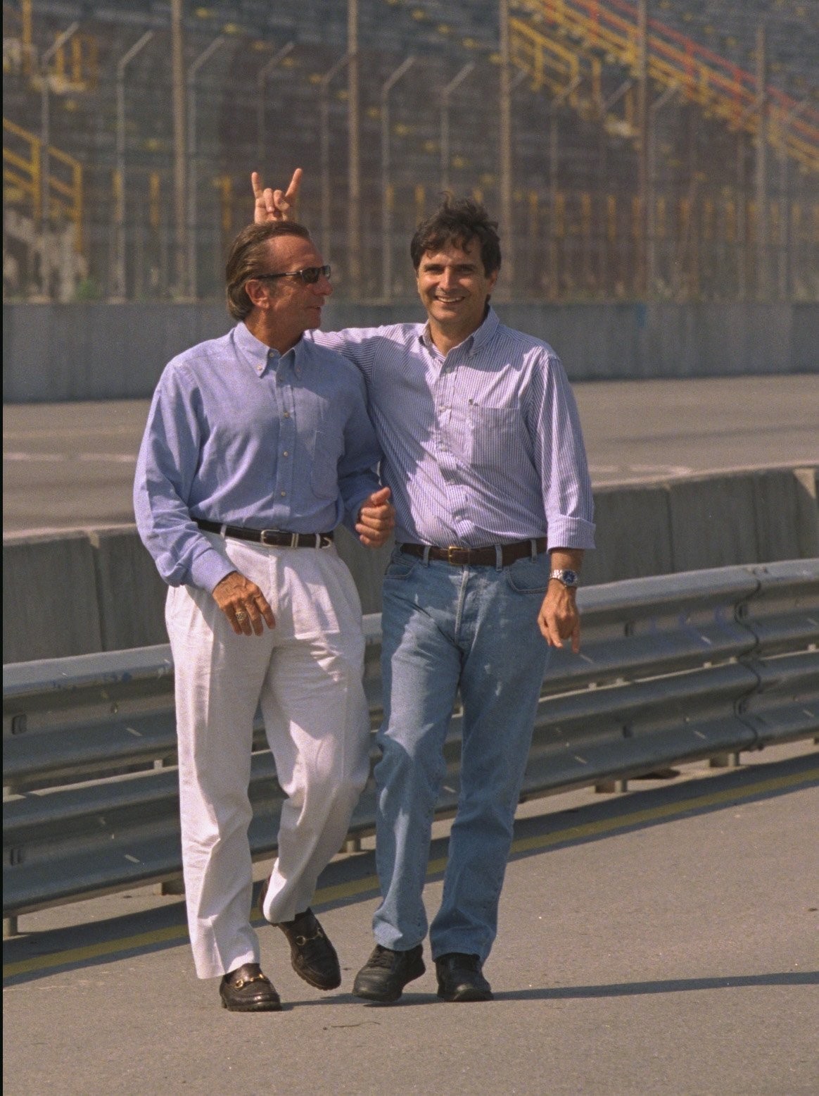 Os brasileiros Emerson Fittipaldi, bicampeão Mundial de F1, a Nelson Piquet, tricampeão, no circuito de Jacarepaguá, 