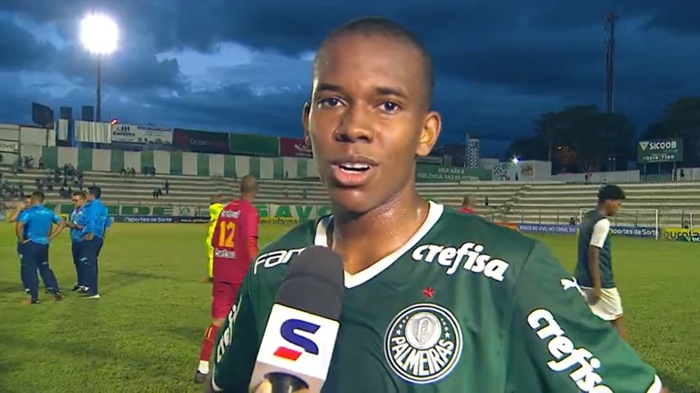 Estêvão marca primeiro gol na Copinha pelo Palmeiras e projeta: 