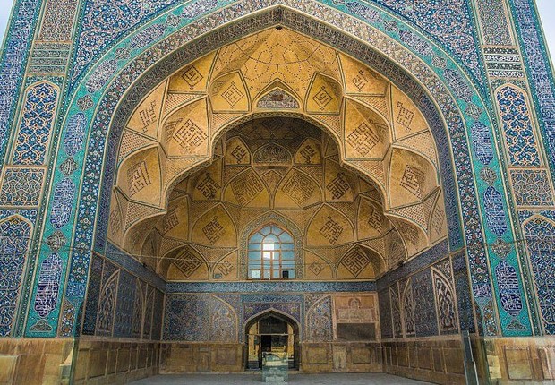 BBC- A Grande Mesquita de Isfahan foi listada como Patrimônio da Humanidade em 2012 (Foto: Getty Images via BBC News)