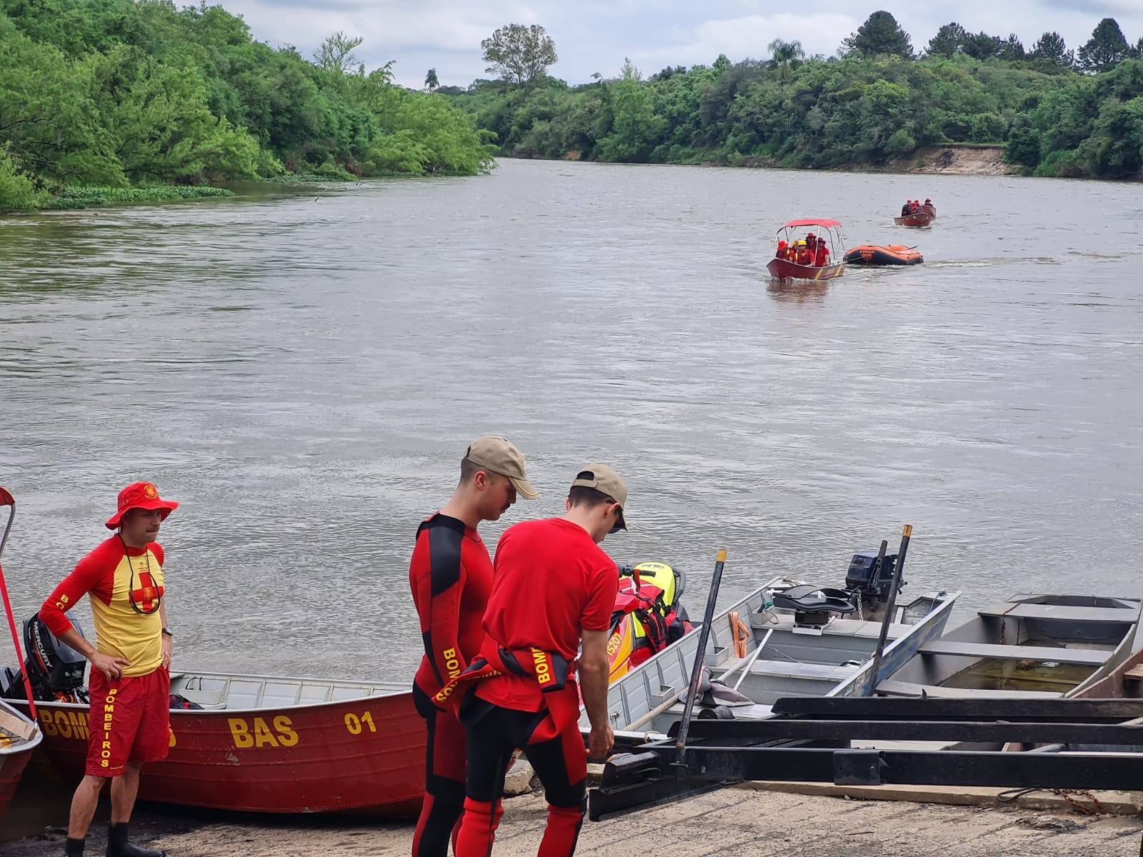 Corpo de menina de 11 anos desaparecida há três dias é encontrado no Rio Iguaçu