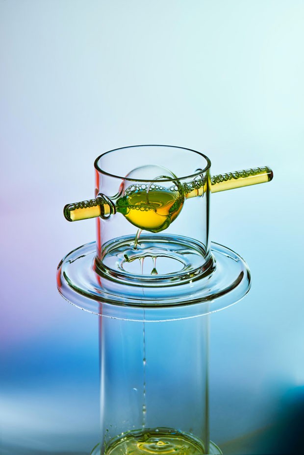 Coquetelaria minimalista: designer cria acessórios de vidro para preparar drinques (Foto: Studio Johannes Bauer/ Divulgação)