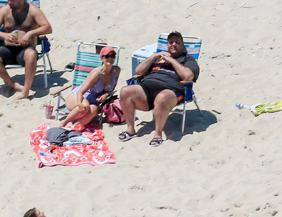 Governador De Nova Jersey Vira Meme Ao Ser Fotografado Em Praia Que Fechou Para Populacao Mundo G1