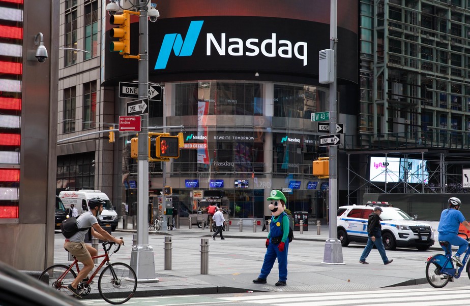 Nasdaq, concentrado em ações do setor de tecnologia, ultrapassa o S&P 500 por uma ampla margem