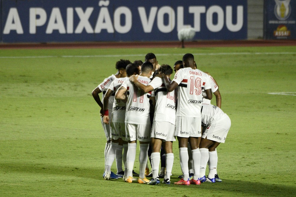 São Paulo tenta já garantir vaga na fase de grupos da Libertadores — Foto: Marcos Ribolli