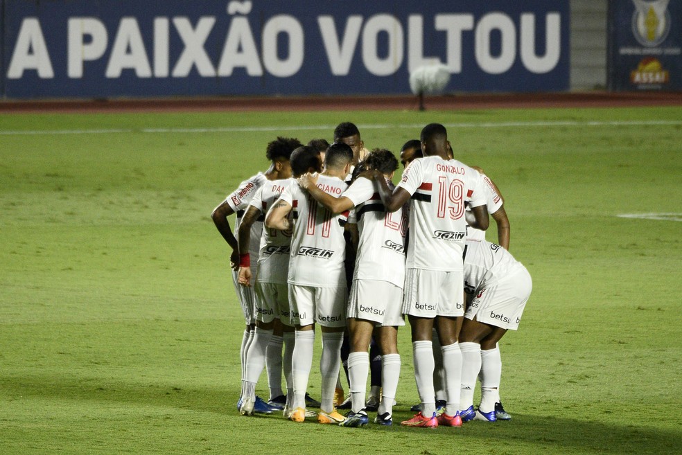 S�o Paulo deve ter time titular contra o Flamengo � Foto: Marcos Ribolli