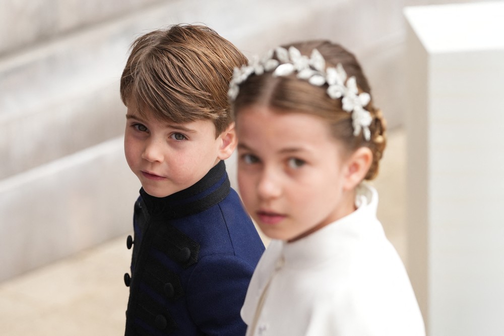 Princesa Charlotte e Príncipe Louis (Foto: Reprodução/ Revista Quem) Lorena Bueri