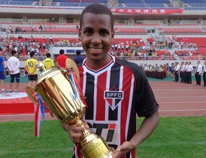 Ty é escolhido o melhor jogador da competição (Foto: Divulgação/saopaulofc.net)