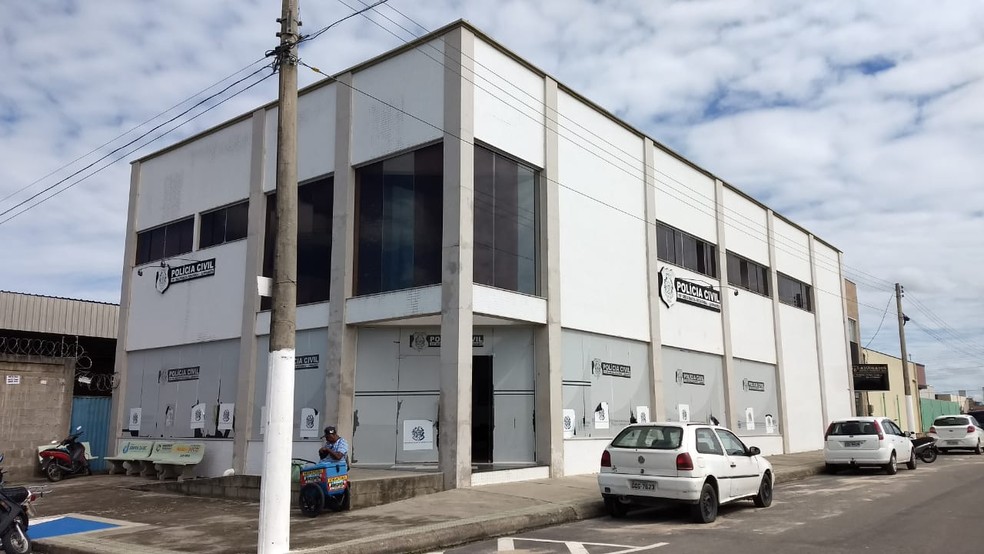 Delegacia de Linhares — Foto: Kaio Henrique/ TV Gazeta