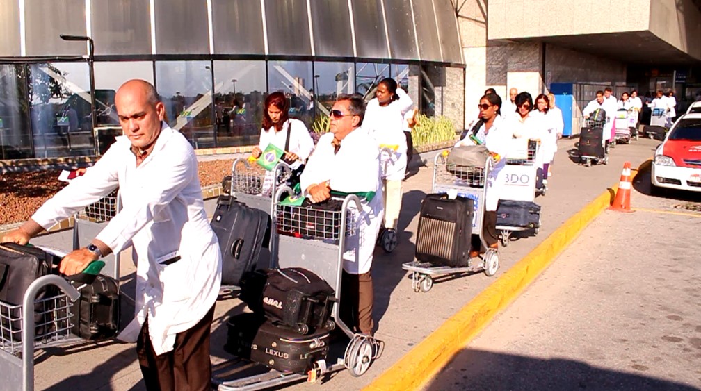 125 profissionais cubanos chegam ao Ceará por meio do Mais Médicos — Foto: TV Verdes Mares/Reprodução