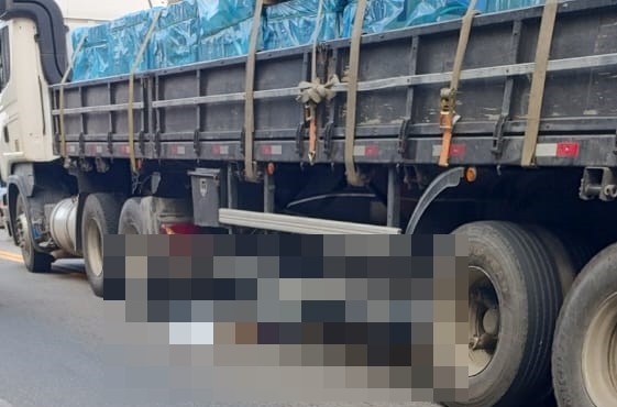 Ciclista morre atropelada por caminhão na MG-290, entre Pouso Alegre e Borda da Mata