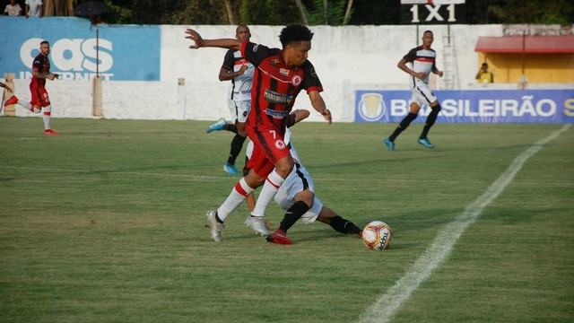 Márcio Diogo fez dois gols no jogo