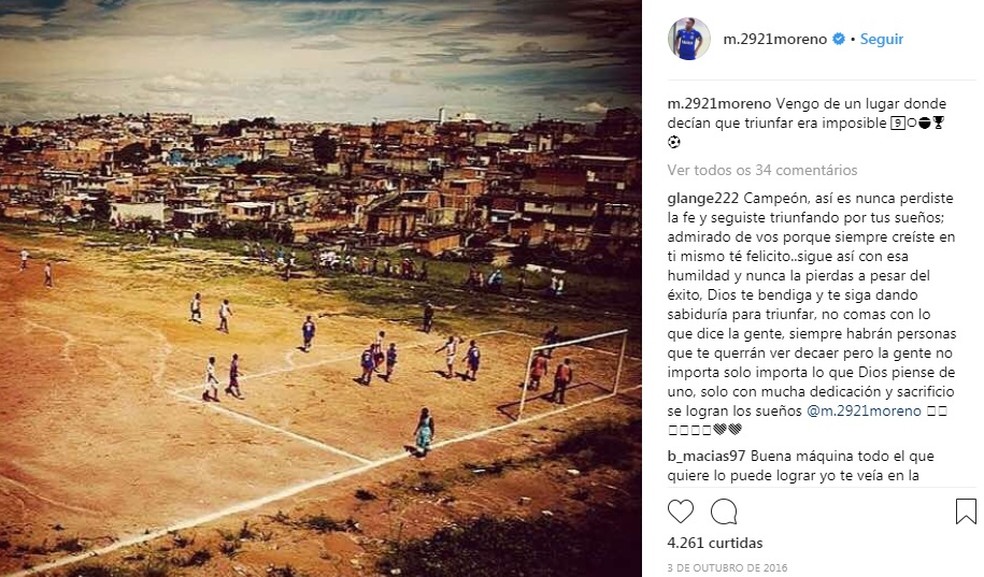 Onde tudo come&ccedil;ou: o campo de pelada do bairro de Manrique Oriental (Foto: Instagram Marlos Moreno)
