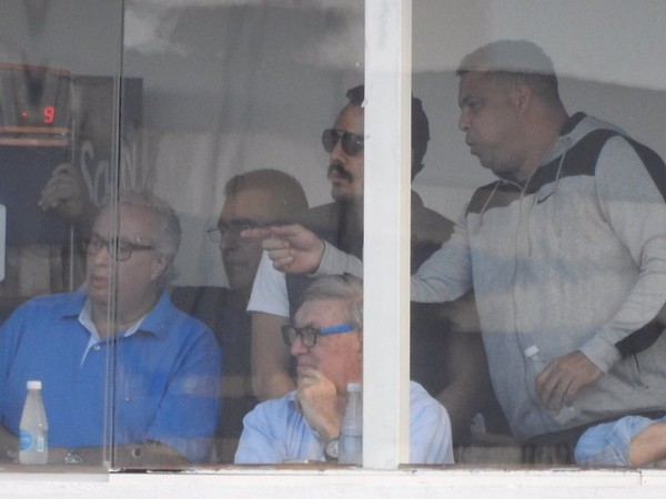 Corinthians e agência de Ronaldo desistem de assinatura de contrato; entenda