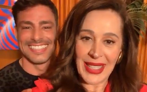 No ar em 'A Favorita', Claudia Raia reencontra o 'filho' Cauã Reymond: "Amor da minha vida!"