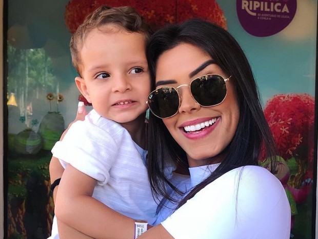 Ivy Moraes e o filho, Luiz Miguel (Foto: Reprodução/Instagram)
