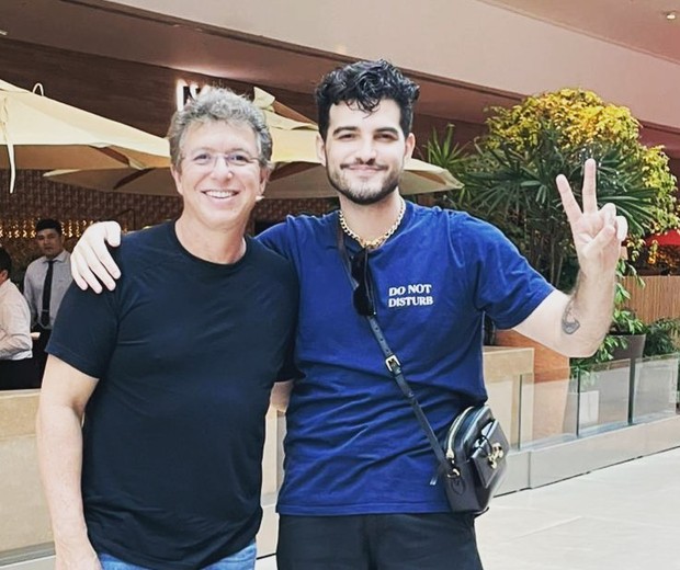 Boninho e Jão posam para foto após almoço nesta quarta-feira (6) (Foto: Reprodução/Instagram)