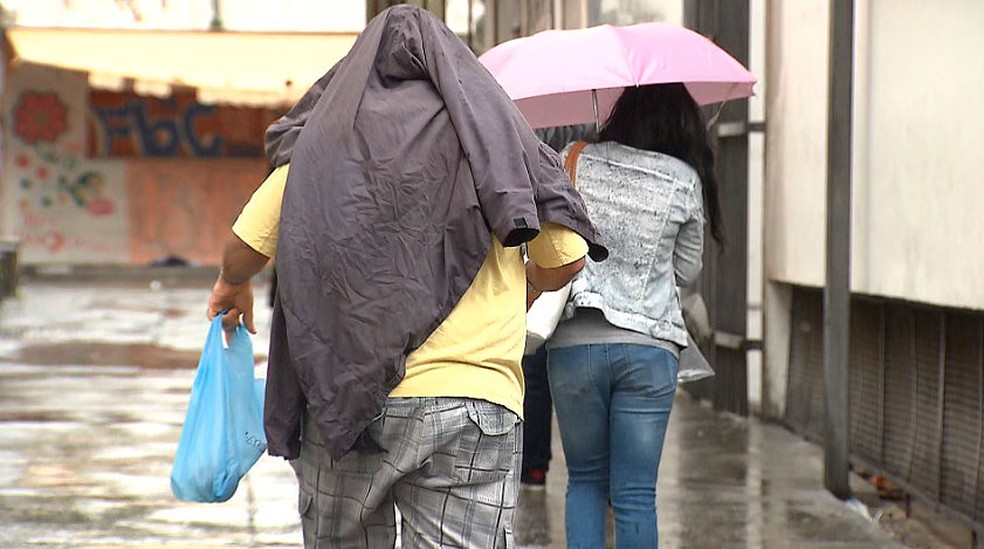 Primeiro domingo do mês de setembro é marcado por chuvas intensas em Salvador (Foto: Reprodução/TV Bahia)
