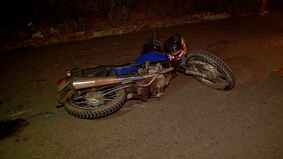Homem morre depois de bater bicicleta de frente com moto na Grande Natal — Foto: Reprodução/Inter TV Cabugi