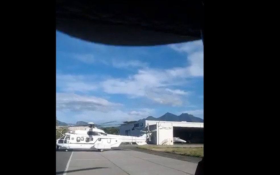 Trecho do vídeo mostra helicóptero presidencial — Foto: Facebook/reprodução