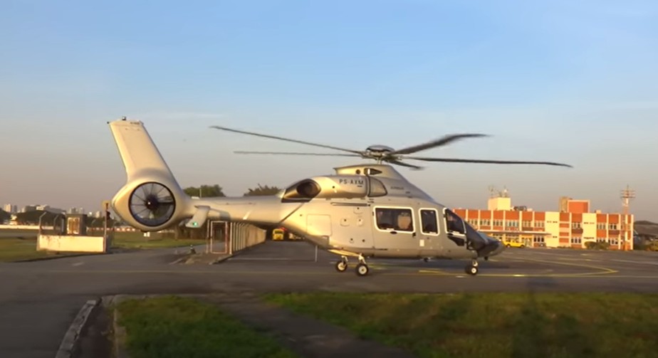 Helicóptero ACH160 veio da França trazido pelo avião Beluga