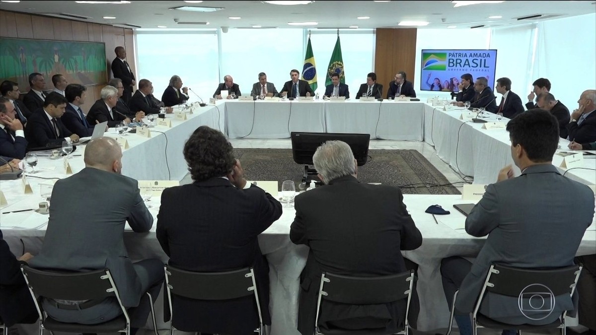 OAB cobra explicações para afirmação de Bolsonaro de que tem sistema próprio de informações