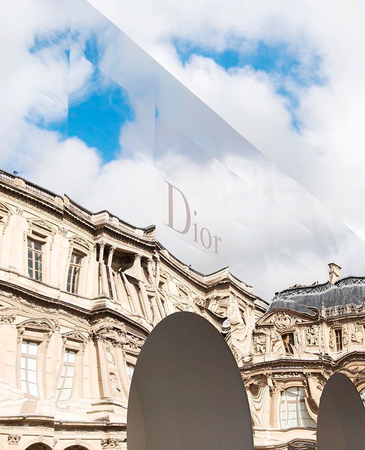 Cenário do desfile da Dior (Foto: Reprodução/Instagram)